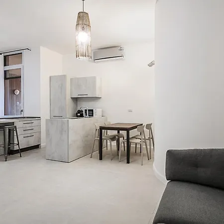 Urbansea House Nyaraló *