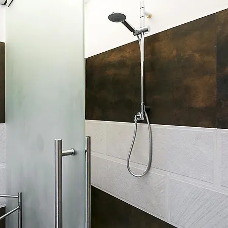 Urbansea House Nyaraló *